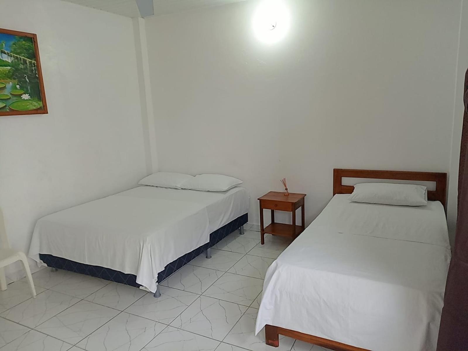 Hotel Heliconias Leticia Buitenkant foto