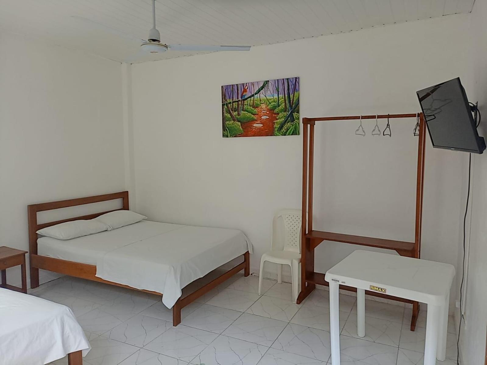 Hotel Heliconias Leticia Buitenkant foto