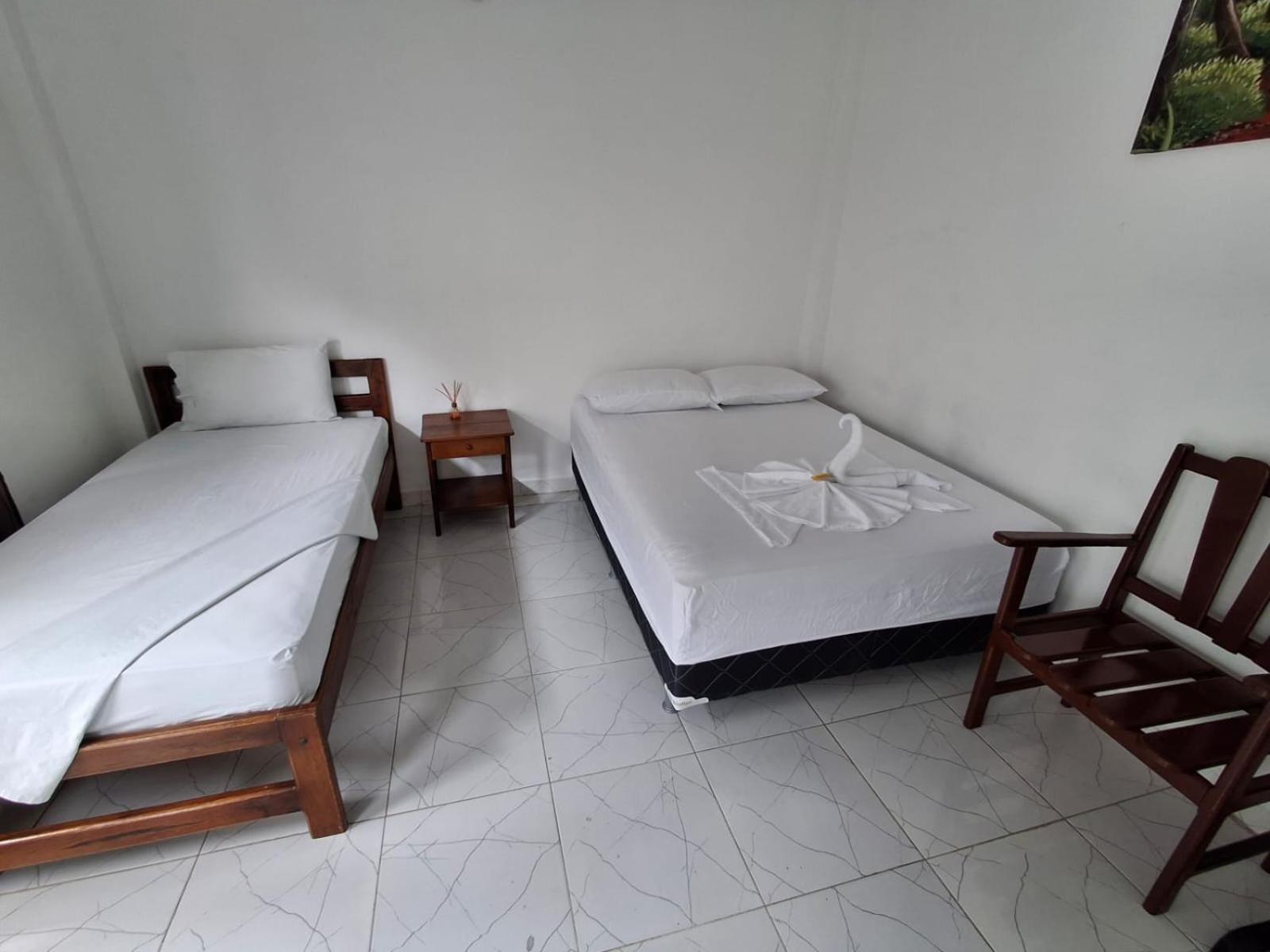 Hotel Heliconias Leticia Buitenkant foto