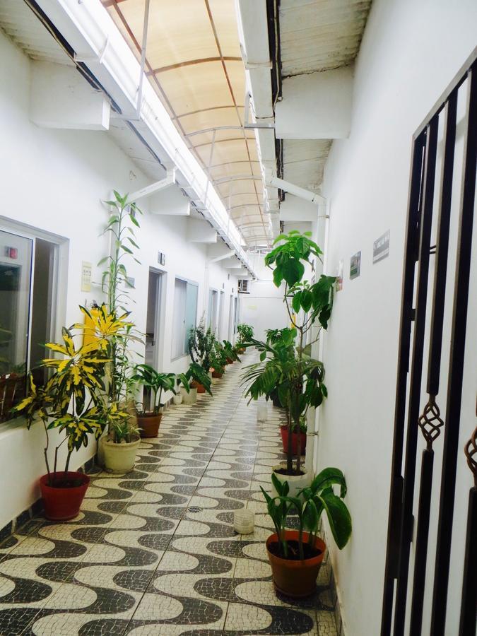 Hotel Heliconias Leticia Buitenkant foto
