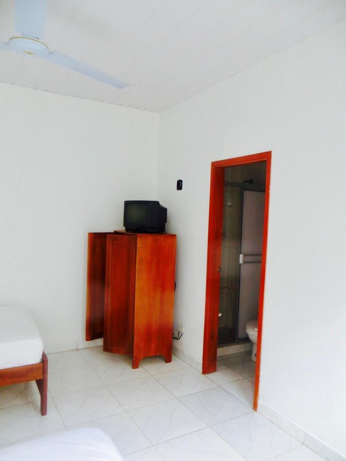 Hotel Heliconias Leticia Buitenkant foto